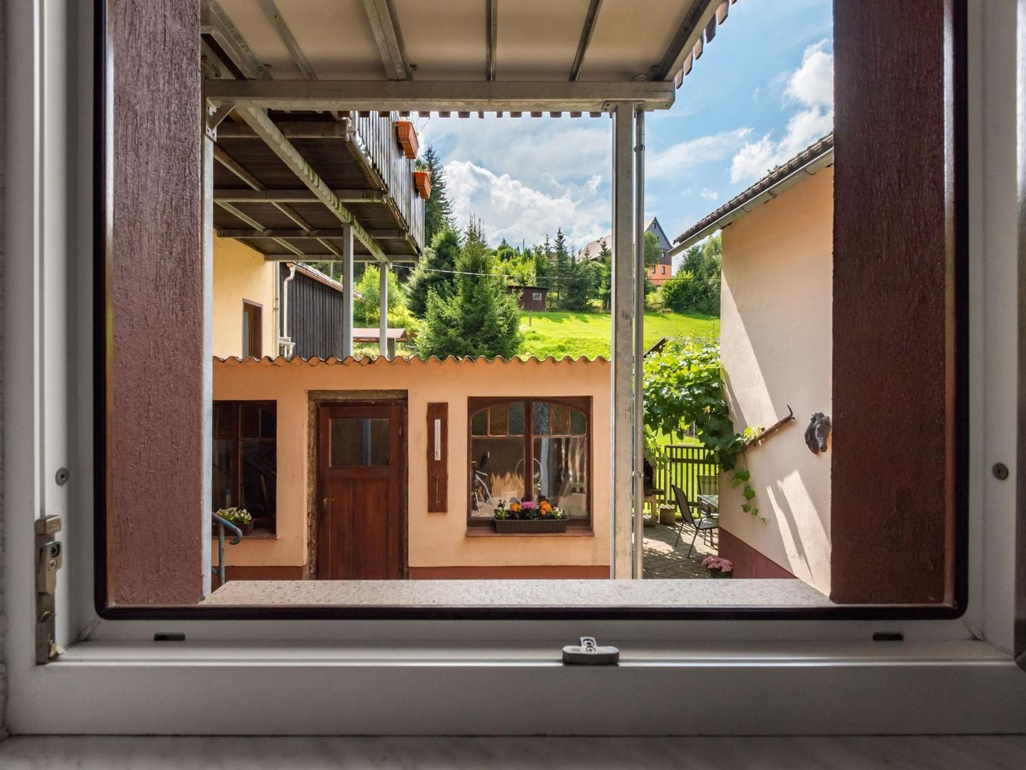 Modern Apartment In Sebnitz With A Terrace In Sebnitz Dış mekan fotoğraf