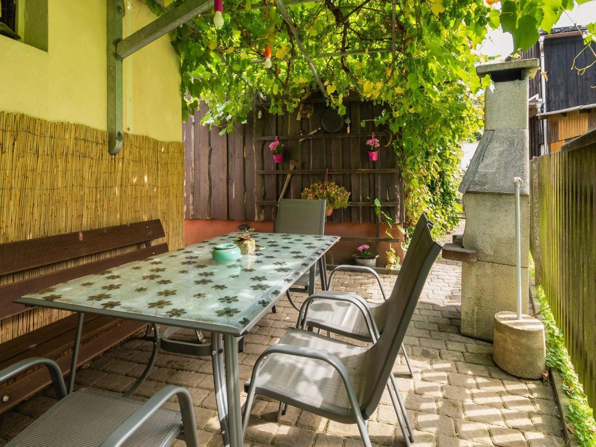 Modern Apartment In Sebnitz With A Terrace In Sebnitz Dış mekan fotoğraf