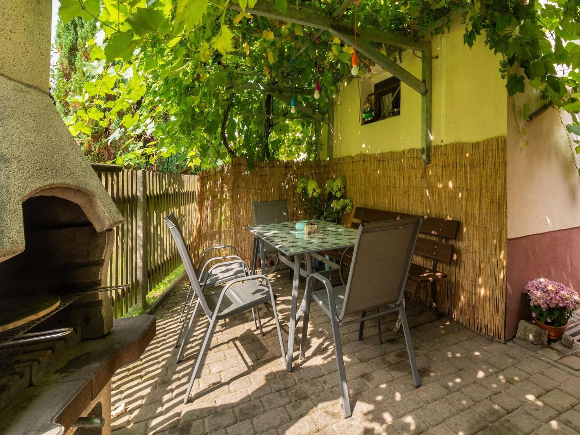 Modern Apartment In Sebnitz With A Terrace In Sebnitz Dış mekan fotoğraf